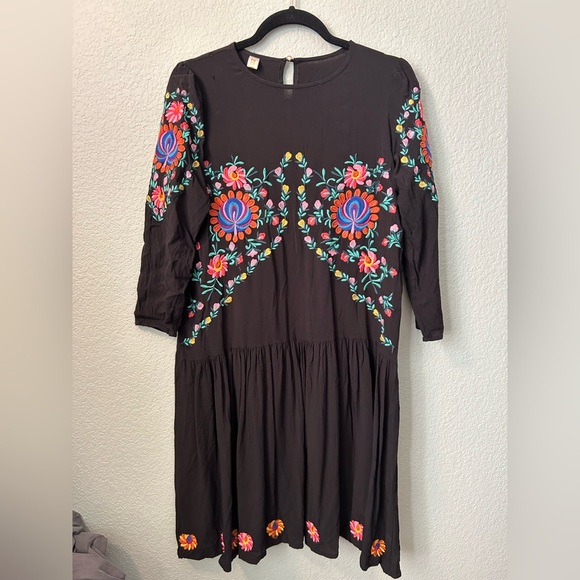 Zoya Dresses & Skirts - Flawed ZOYA Embroidered Black Dress Sz M